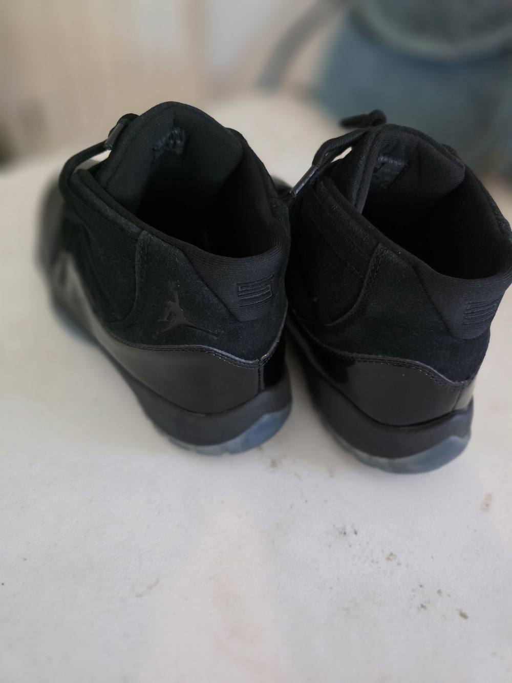 Black Men's High-Top Athletic Shoes